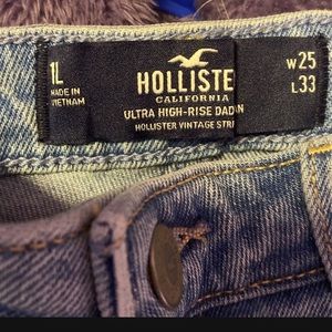 BRAND NEW Ultra High Rise Dad Jeans. Light wash, destroyed.